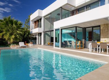 Вилла в Сьерра-Кортина 514 кв.м с бассейном и видом на море