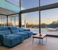 Вилла в Сьерра-Кортина 514 кв.м с бассейном и видом на море