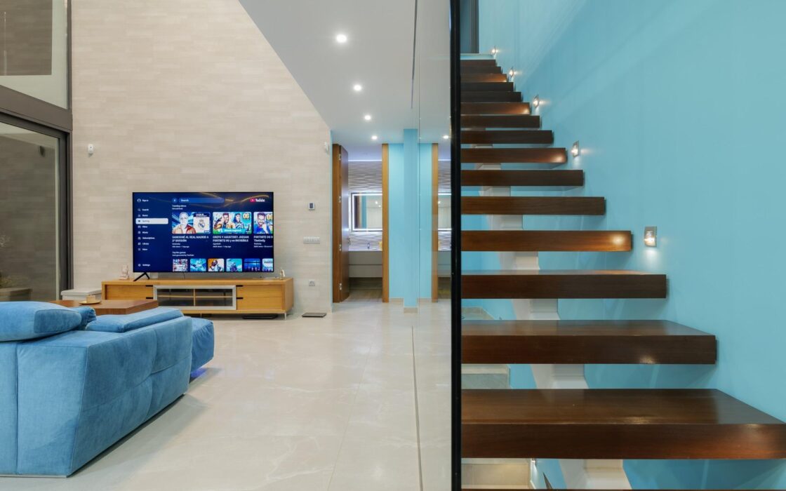 Вилла в Сьерра-Кортина 514 кв.м с бассейном и видом на море