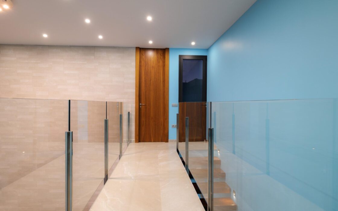 Вилла в Сьерра-Кортина 514 кв.м с бассейном и видом на море