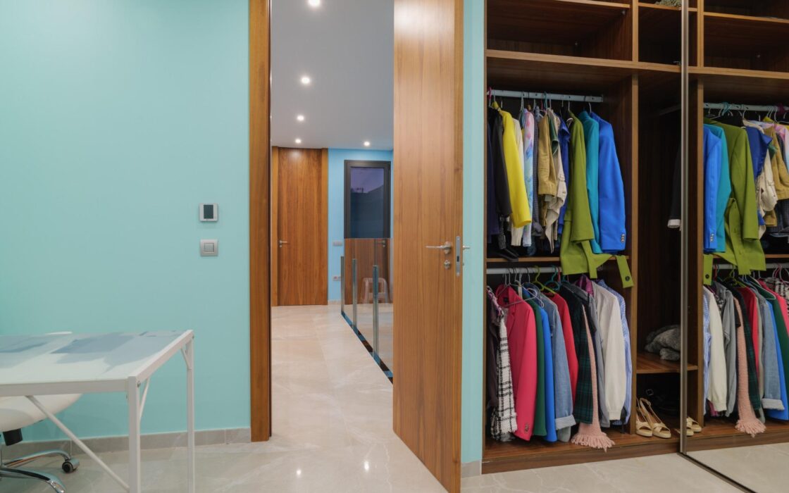 Вилла в Сьерра-Кортина 514 кв.м с бассейном и видом на море