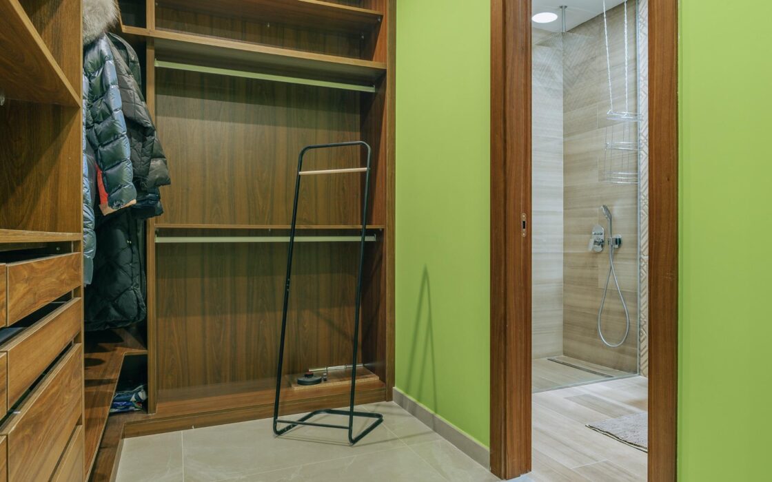 Вилла в Сьерра-Кортина 514 кв.м с бассейном и видом на море