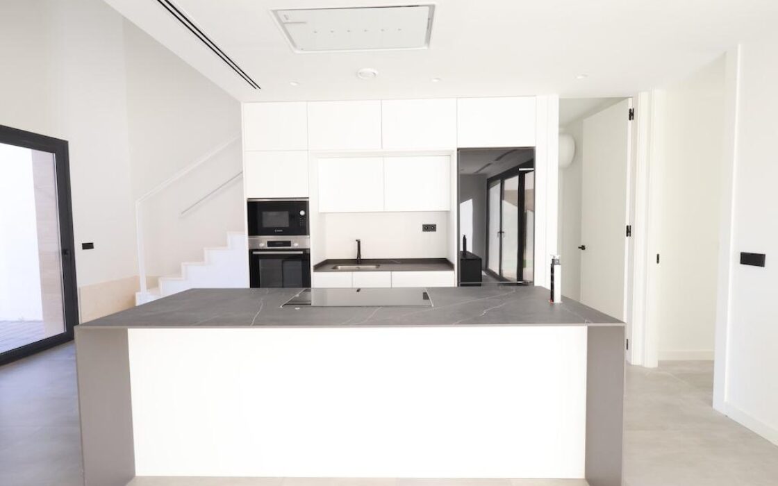 Будинок в Лос-Алькасарес, 122 кв.м, 4 кімнати, новобудова