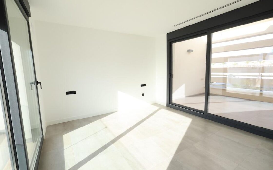 Будинок в Лос-Алькасарес, 122 кв.м, 4 кімнати, новобудова