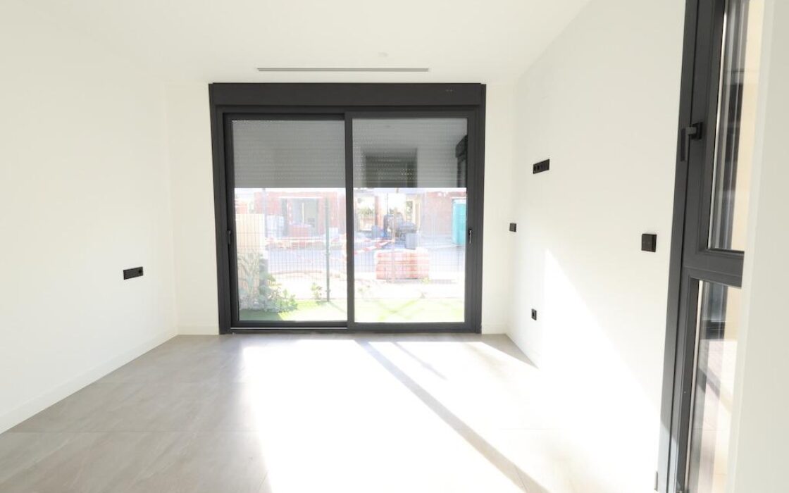 Будинок в Лос-Алькасарес, 122 кв.м, 4 кімнати, новобудова