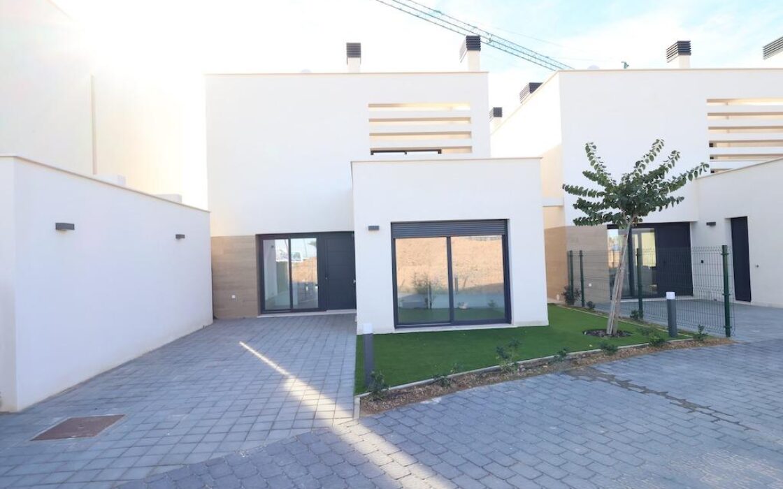 Будинок в Лос-Алькасарес, 122 кв.м, 4 кімнати, новобудова