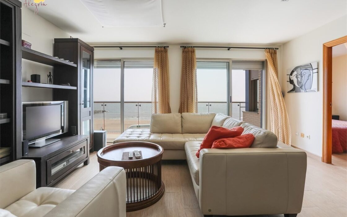 Трикімнатні квартири біля моря в Торрев’єсі 175 кв.м