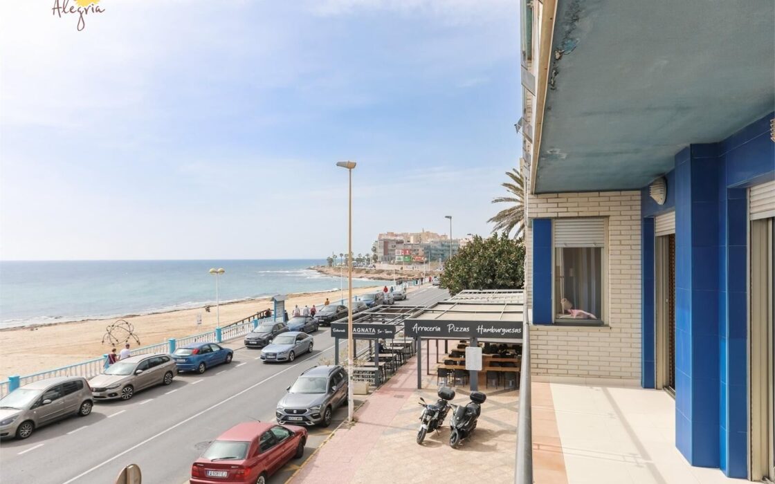 Трикімнатні квартири біля моря в Торрев’єсі 175 кв.м