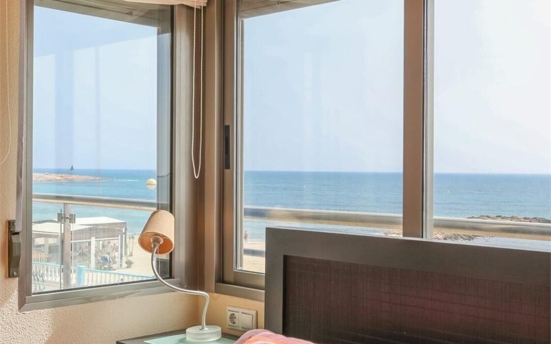 Трикімнатні квартири біля моря в Торрев’єсі 175 кв.м