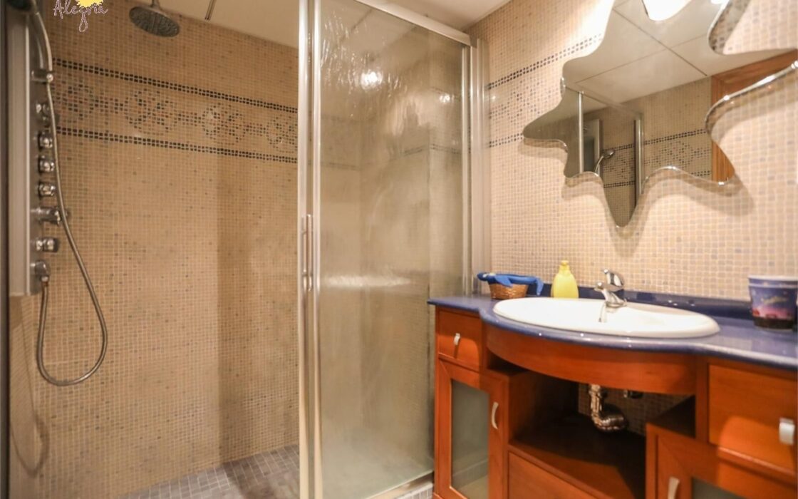 Трикімнатні квартири біля моря в Торрев’єсі 175 кв.м