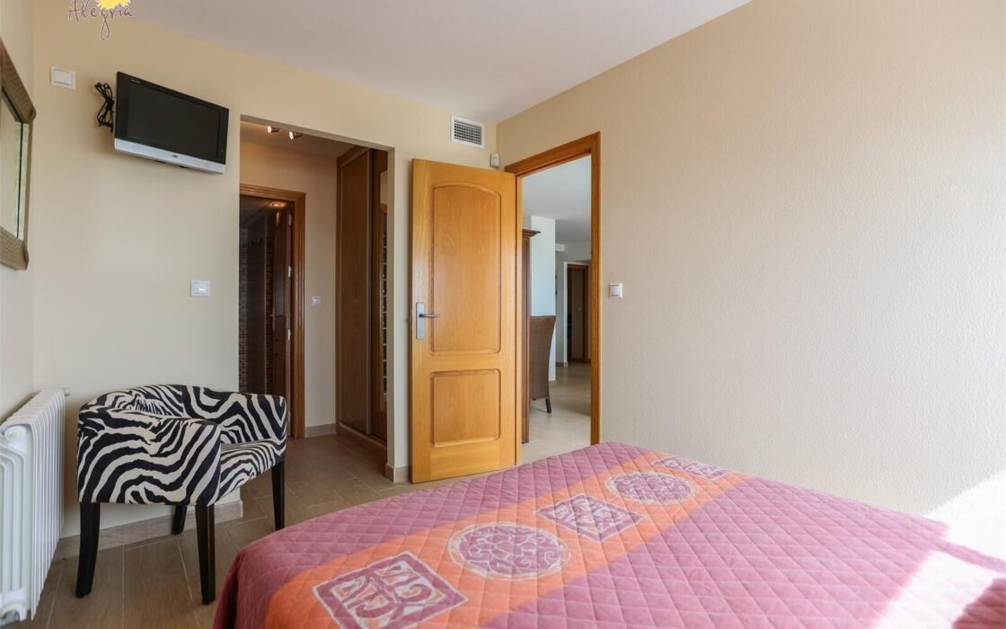 Трикімнатні квартири біля моря в Торрев’єсі 175 кв.м