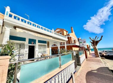 Таунхаус с террасой 110 м² у пляжа Ла Мата Торревьеха