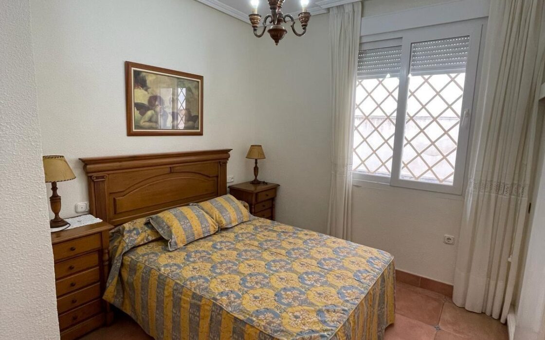 Исключительная квартира в центре Торревьехи 160 кв.м с террасой