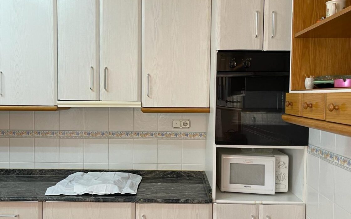 Исключительная квартира в центре Торревьехи 160 кв.м с террасой