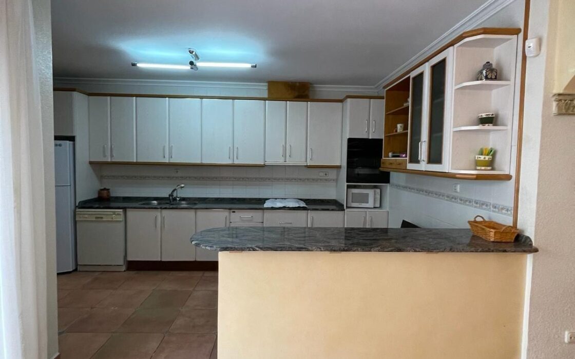 Исключительная квартира в центре Торревьехи 160 кв.м с террасой