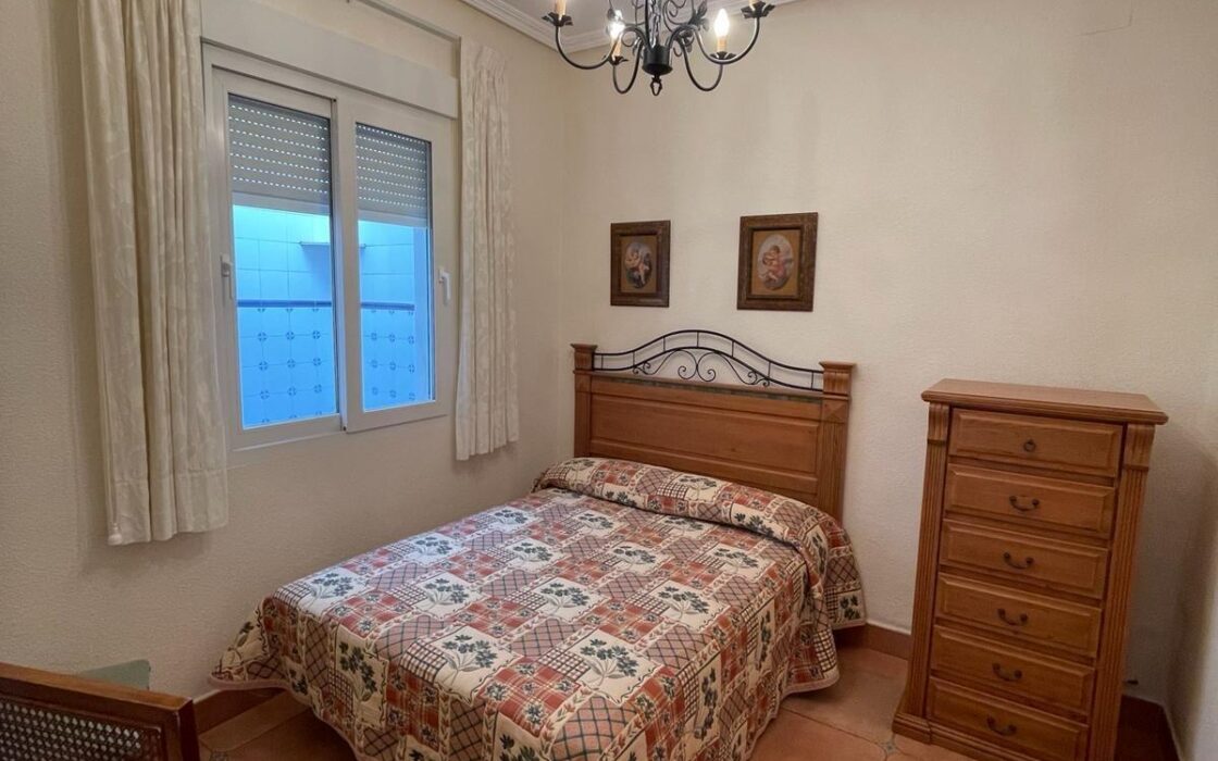 Исключительная квартира в центре Торревьехи 160 кв.м с террасой