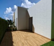 Дом в Полопе 101 кв.м с бассейном и расстоянием до моря 9 км