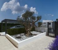 Дом в Полопе 101 кв.м с бассейном и расстоянием до моря 9 км