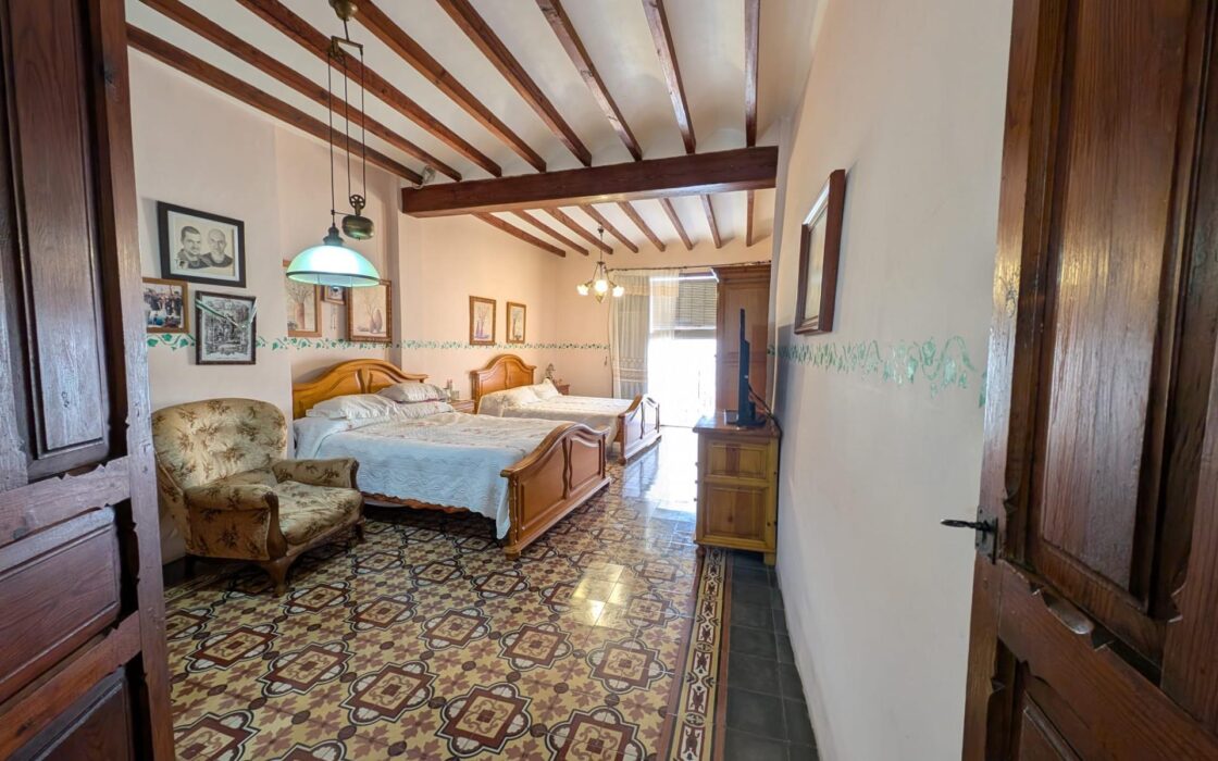 Двухквартирный дом в Ла Нусии с тремя спальнями у моря