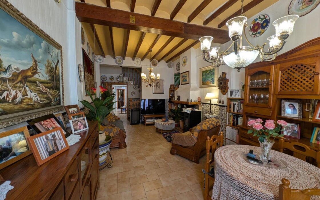 Двухквартирный дом в Ла Нусии с тремя спальнями у моря