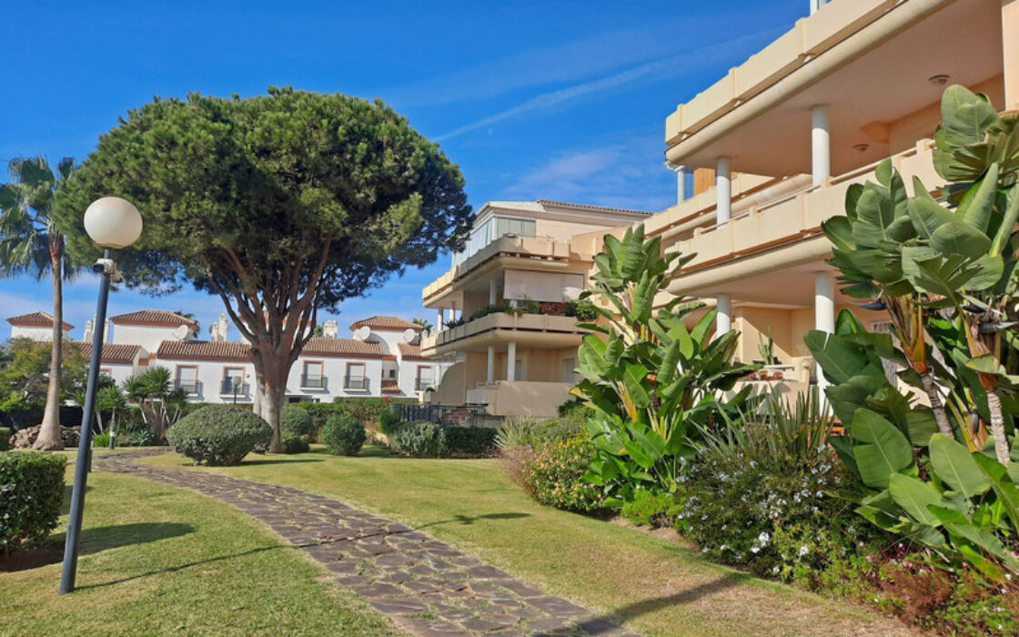 Квартира с террасой у моря в Марбелье, 154 кв.м, 3 спальни