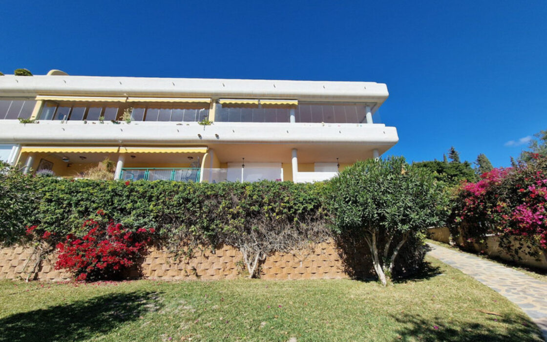 Квартира с террасой у моря в Марбелье, 154 кв.м, 3 спальни