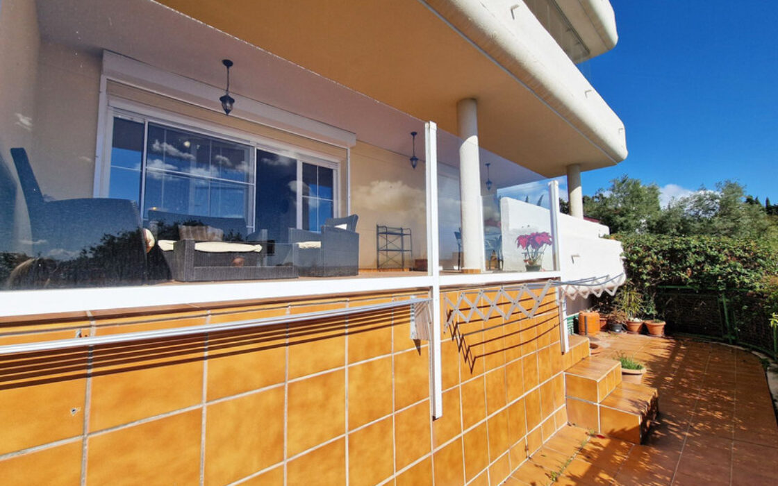 Квартира с террасой у моря в Марбелье, 154 кв.м, 3 спальни