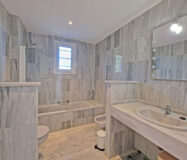 Квартира с террасой у моря в Марбелье, 154 кв.м, 3 спальни