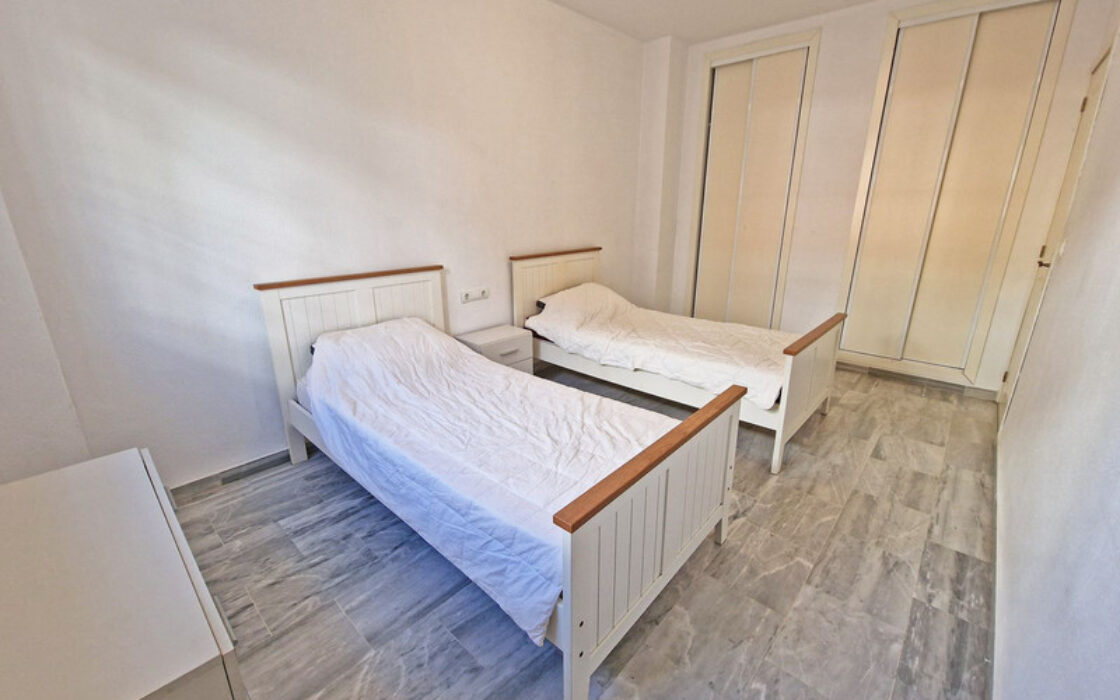 Квартира с террасой у моря в Марбелье, 154 кв.м, 3 спальни