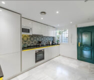 Елегантна квартира з 2 спальнями в Марбельї з терасою