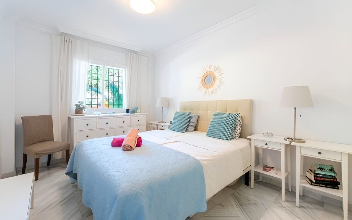 Елегантна квартира з 2 спальнями в Марбельї з терасою