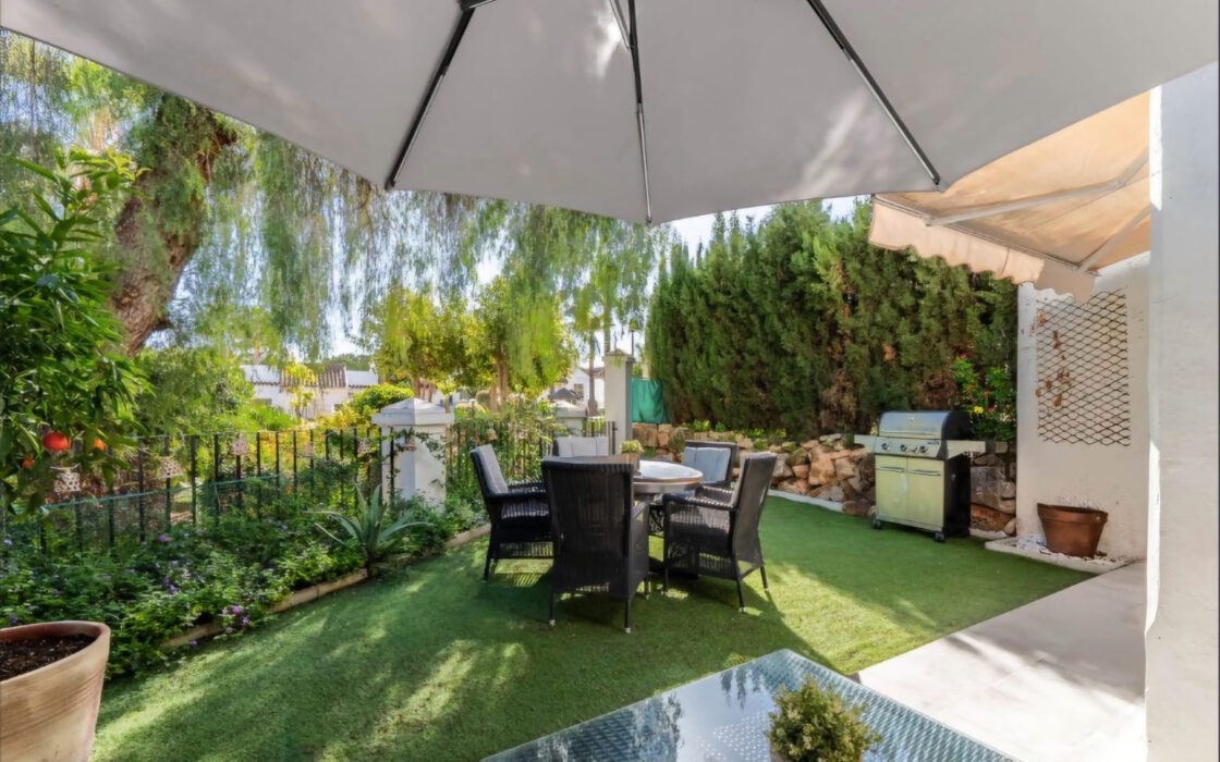 Елегантна квартира з 2 спальнями в Марбельї з терасою