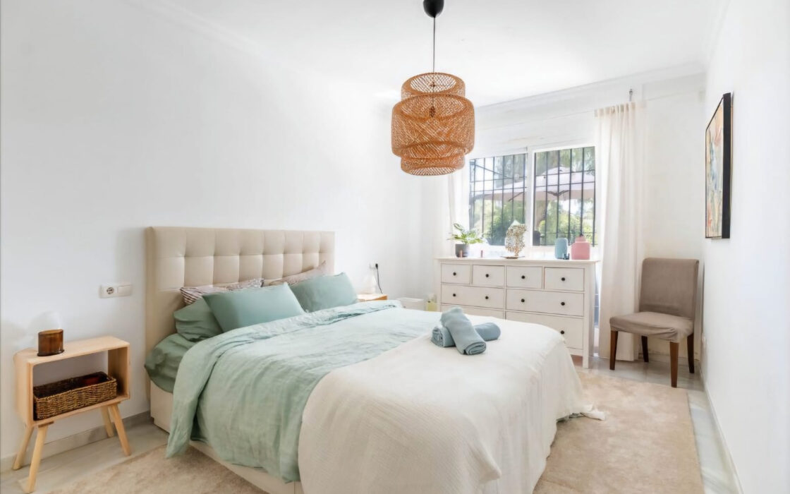 Елегантна квартира з 2 спальнями в Марбельї з терасою