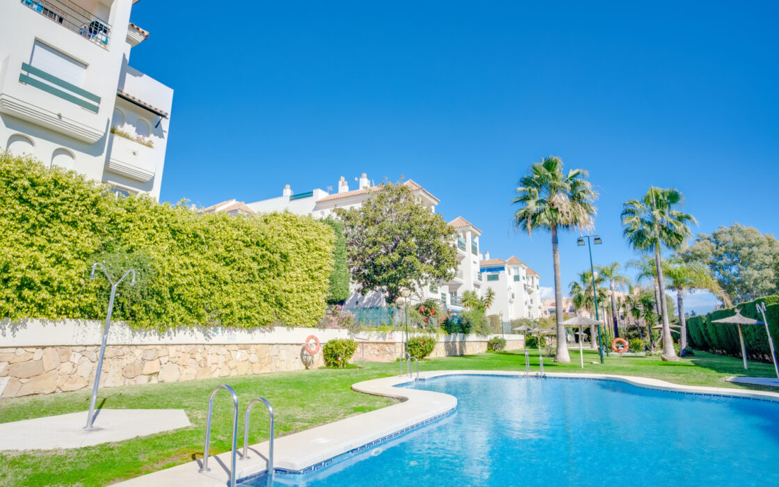 Квартира 2 спальни в Lorcrimar, близко к Пуэрто Банус