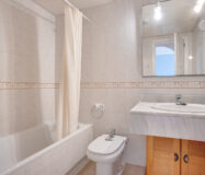 Квартира 2 спальни в Lorcrimar, близко к Пуэрто Банус