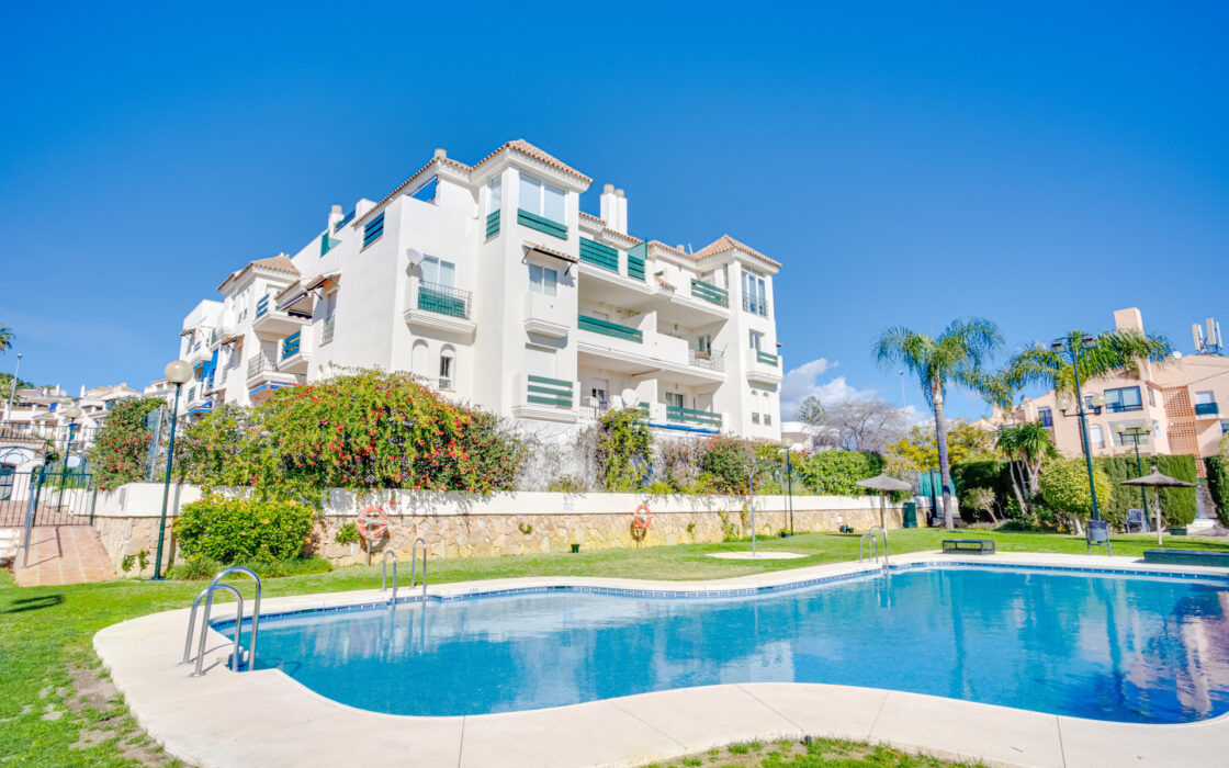 Квартира 2 спальни в Lorcrimar, близко к Пуэрто Банус