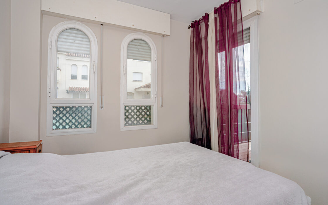 Квартира 2 спальни в Lorcrimar, близко к Пуэрто Банус