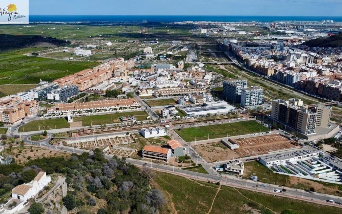 Новые дома с террасами в Сагунто 3-4 спальни до 193 кв.м.