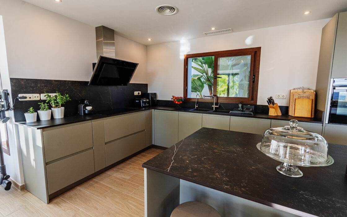 Вілла з панорамним видом на море в Бенахавісі 519 кв.м