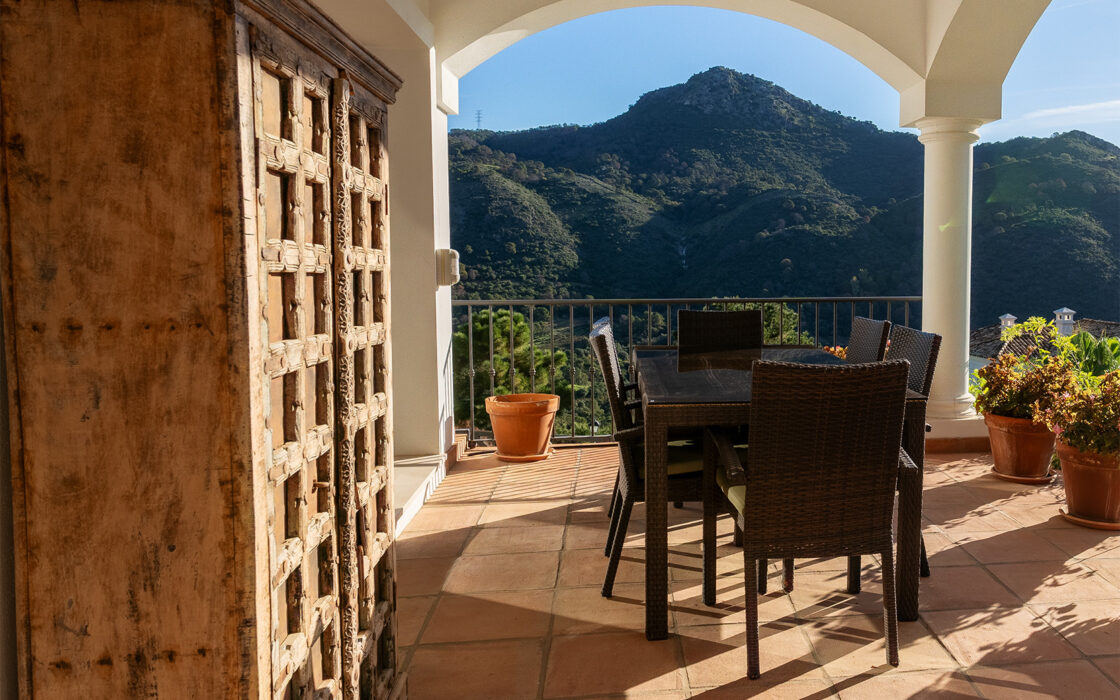 Вілла з панорамним видом на море в Бенахавісі 519 кв.м