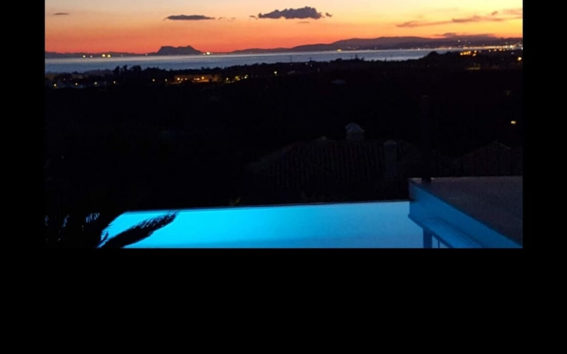 Розкішна вілла в Лос-Фламінго, 228 кв.м, з терасою