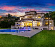 Загородний клуб в Бенахаві, 764 кв.м з терасою біля моря