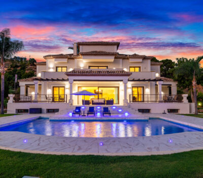 Загородний клуб в Бенахаві, 764 кв.м з терасою біля моря