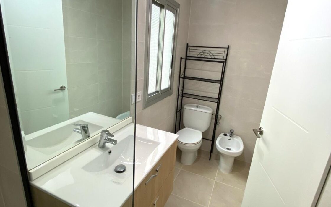 Доходный дом в Валенсии 257 кв.м с высоким доходом