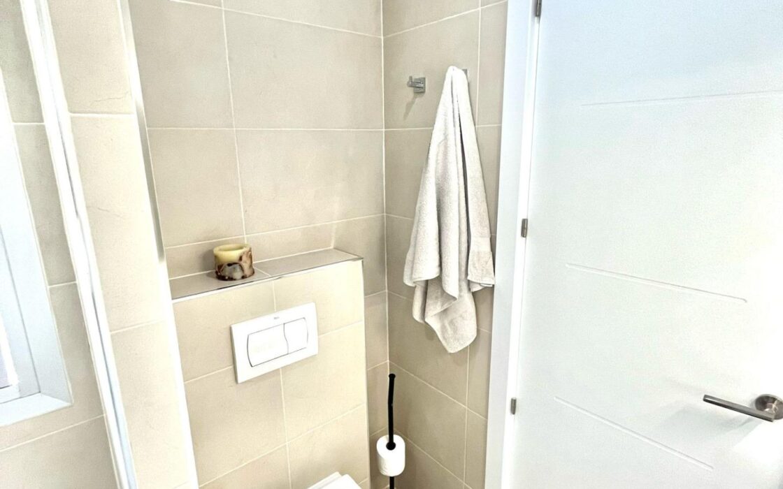 Доходный дом в Валенсии 257 кв.м с высоким доходом