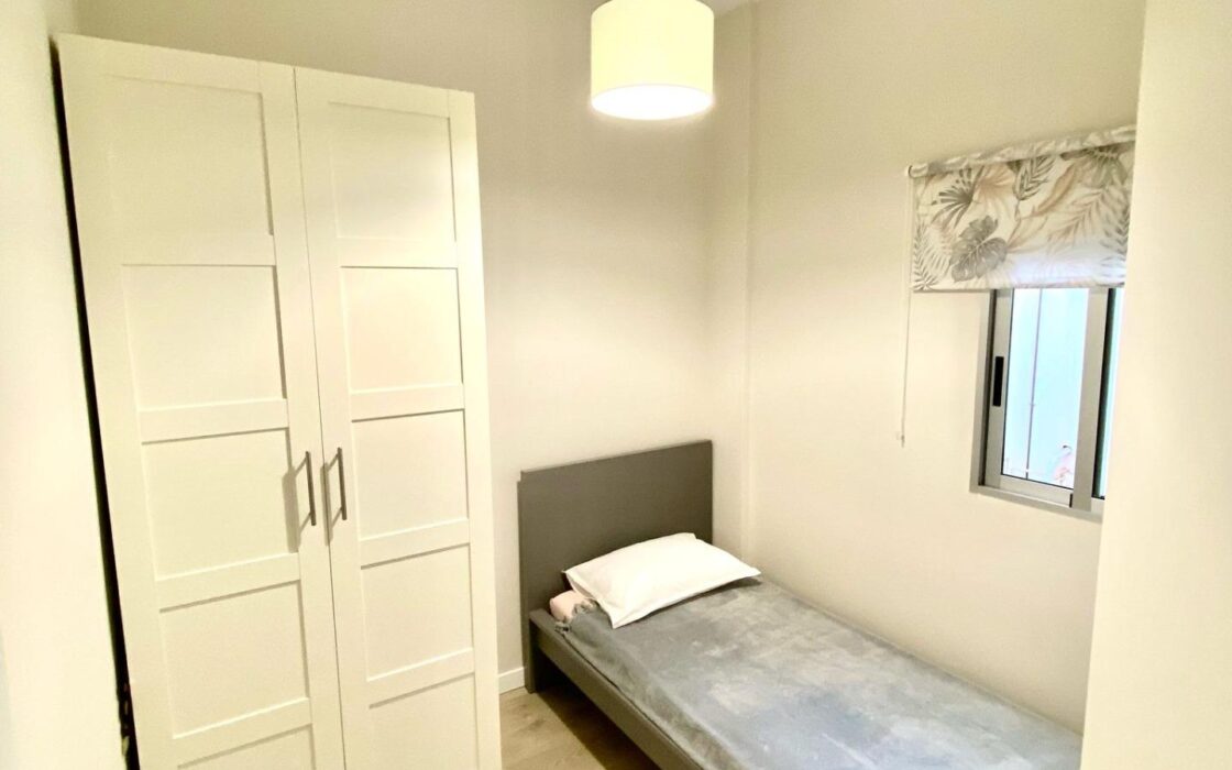 Доходный дом в Валенсии 257 кв.м с высоким доходом