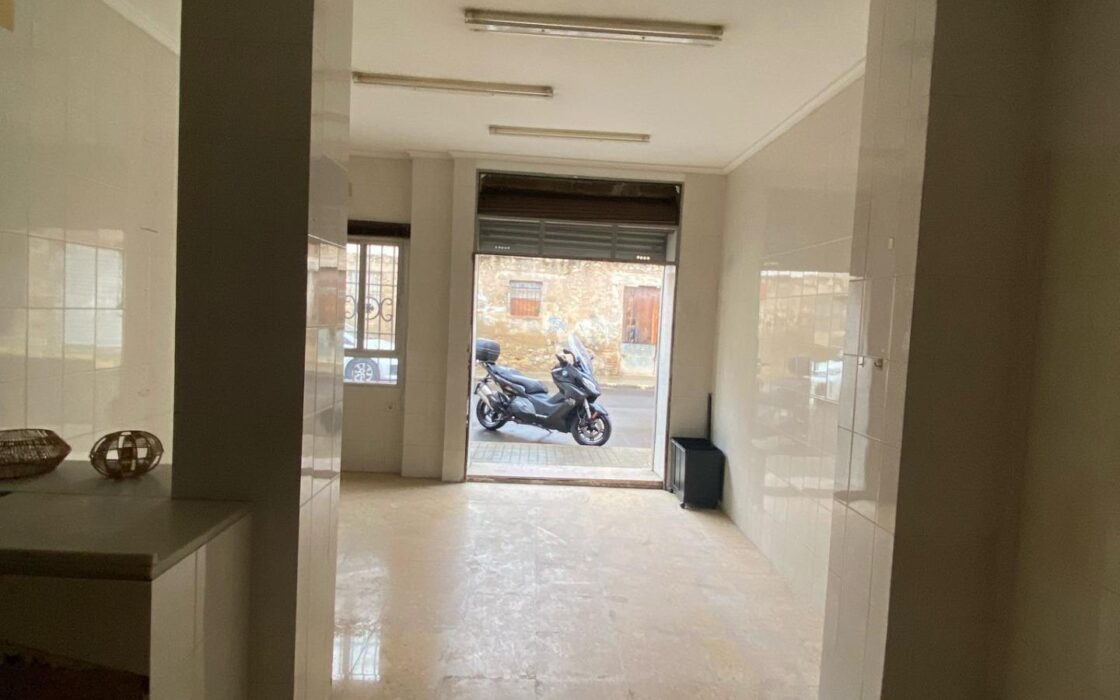 Доходный дом в Валенсии 257 кв.м с высоким доходом