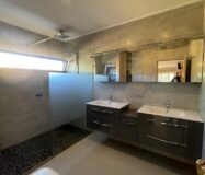 Вілла в Торрев’єсі 301 кв.м з басейном в 2.5 км від моря