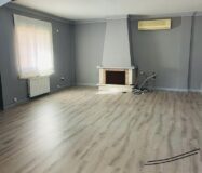 Вілла в Торрев’єсі 301 кв.м з басейном в 2.5 км від моря