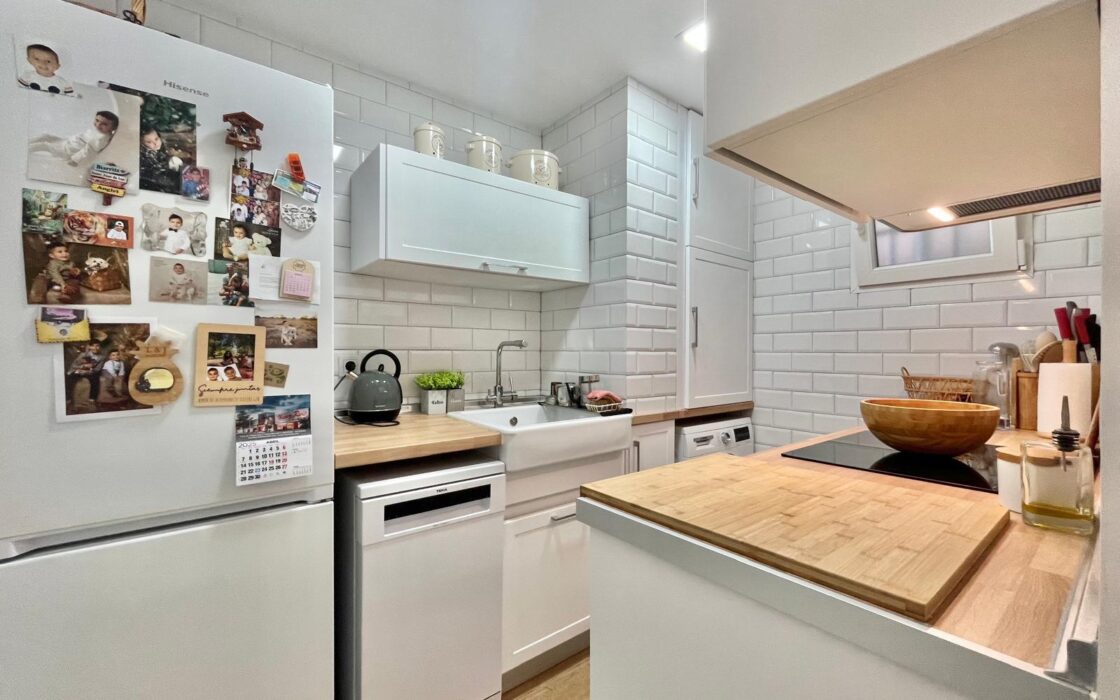 Апартаменты в Торревьехе 62 кв.м с террасой и бассейном